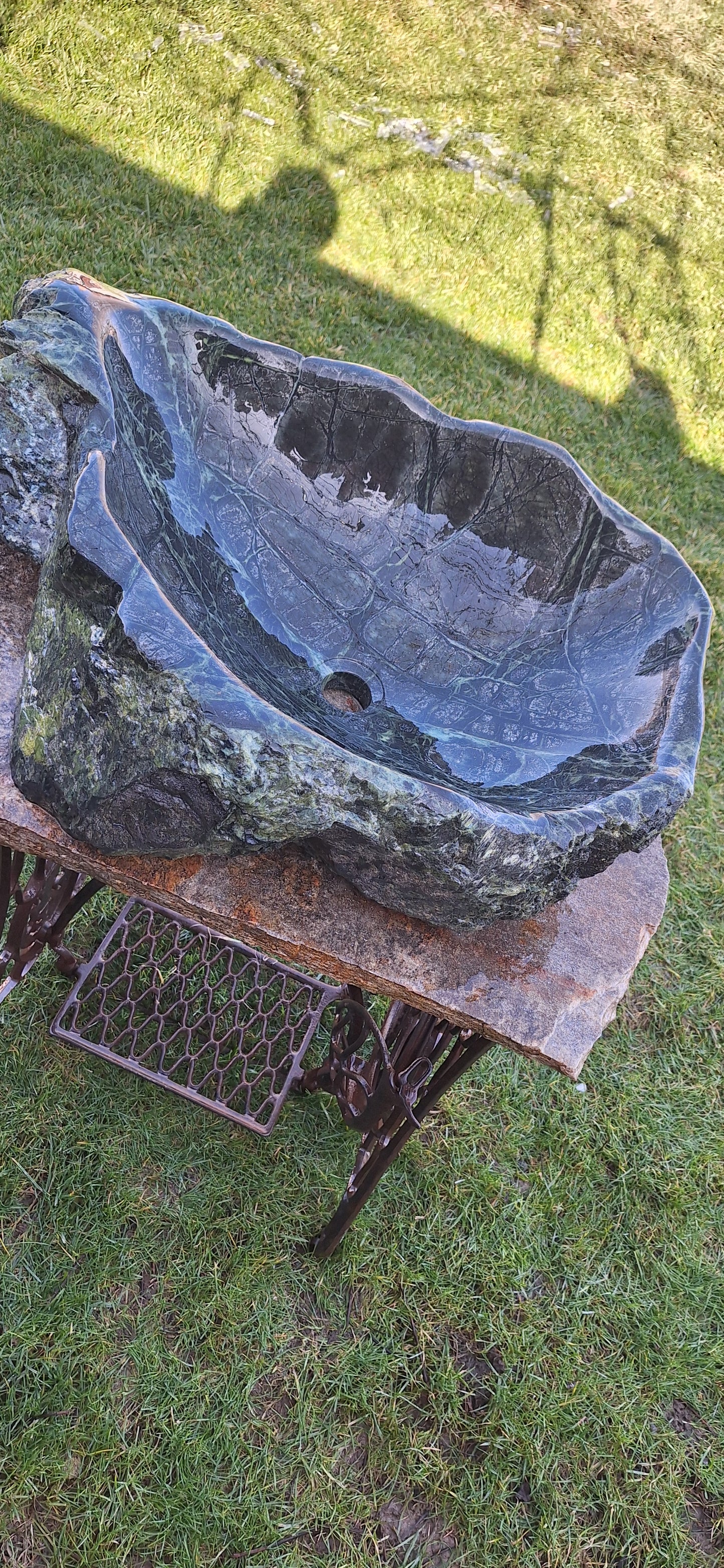 Lavoar Piatră Naturală ,montaj pe blat, 70x45x20 ,36 kg ,negru/verde