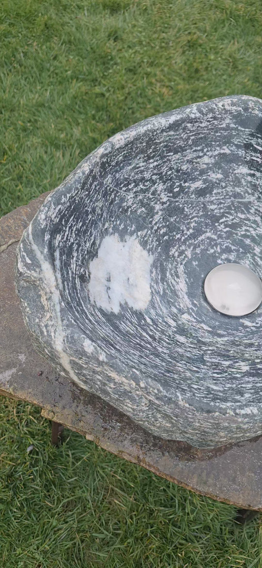 Lavoar Piatră Naturală, montaj pe blat,21 kg,46×37×15,cu nuanță de albastru/gri cu vineturi albe