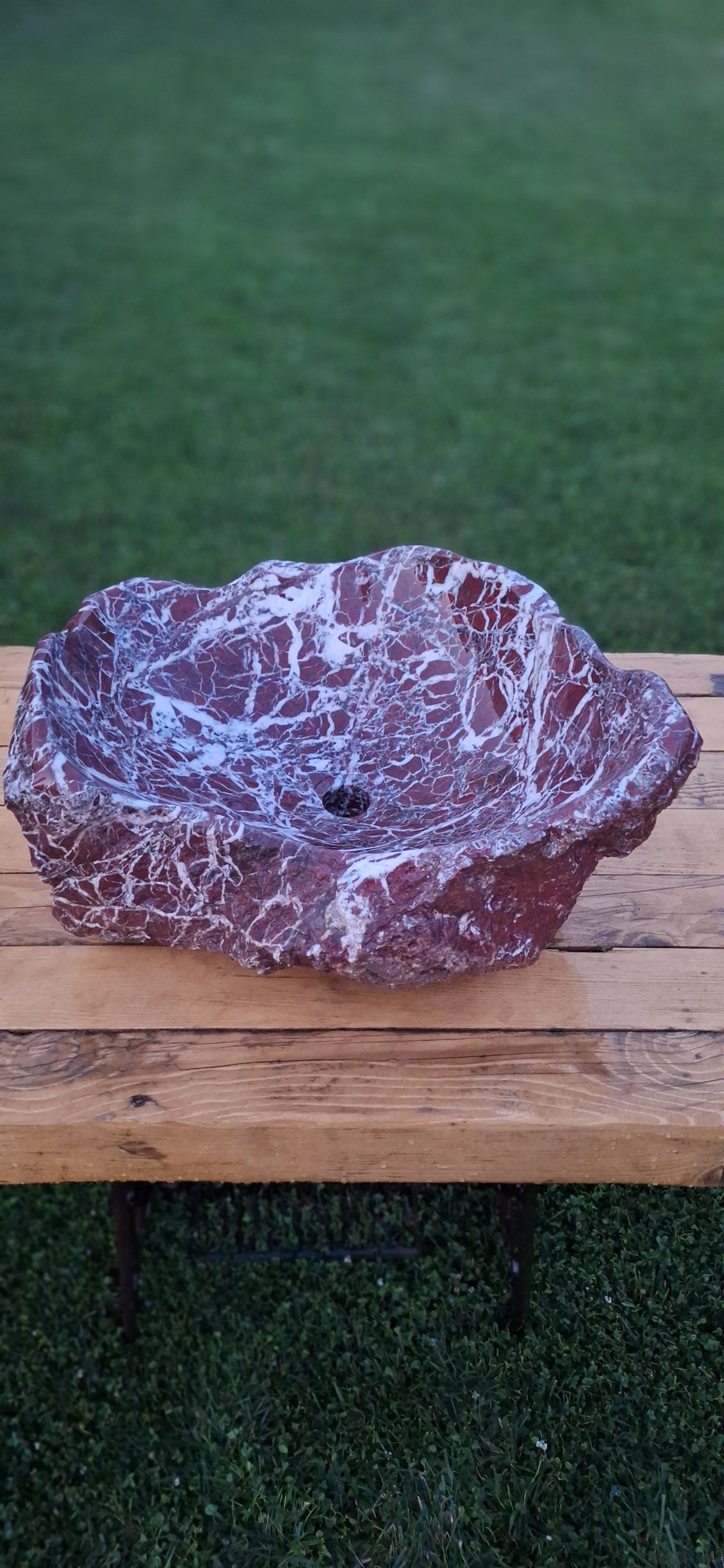 Lavoar Piatră Naturală (marmura rosie de Grecia)56×47×23 montaj pe blat,44 kg