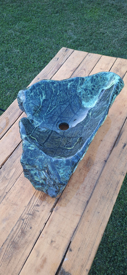 Lavoar din piatră naturală/61×41×17,montaj pe blat,28kg,culoare negru-verde(serpentinit)