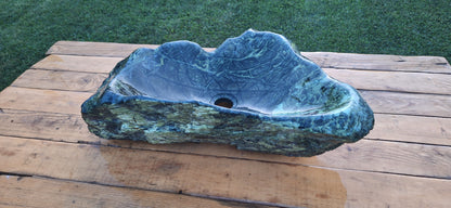 Lavoar din piatră naturală/61×41×17,montaj pe blat,28kg,culoare negru-verde(serpentinit)