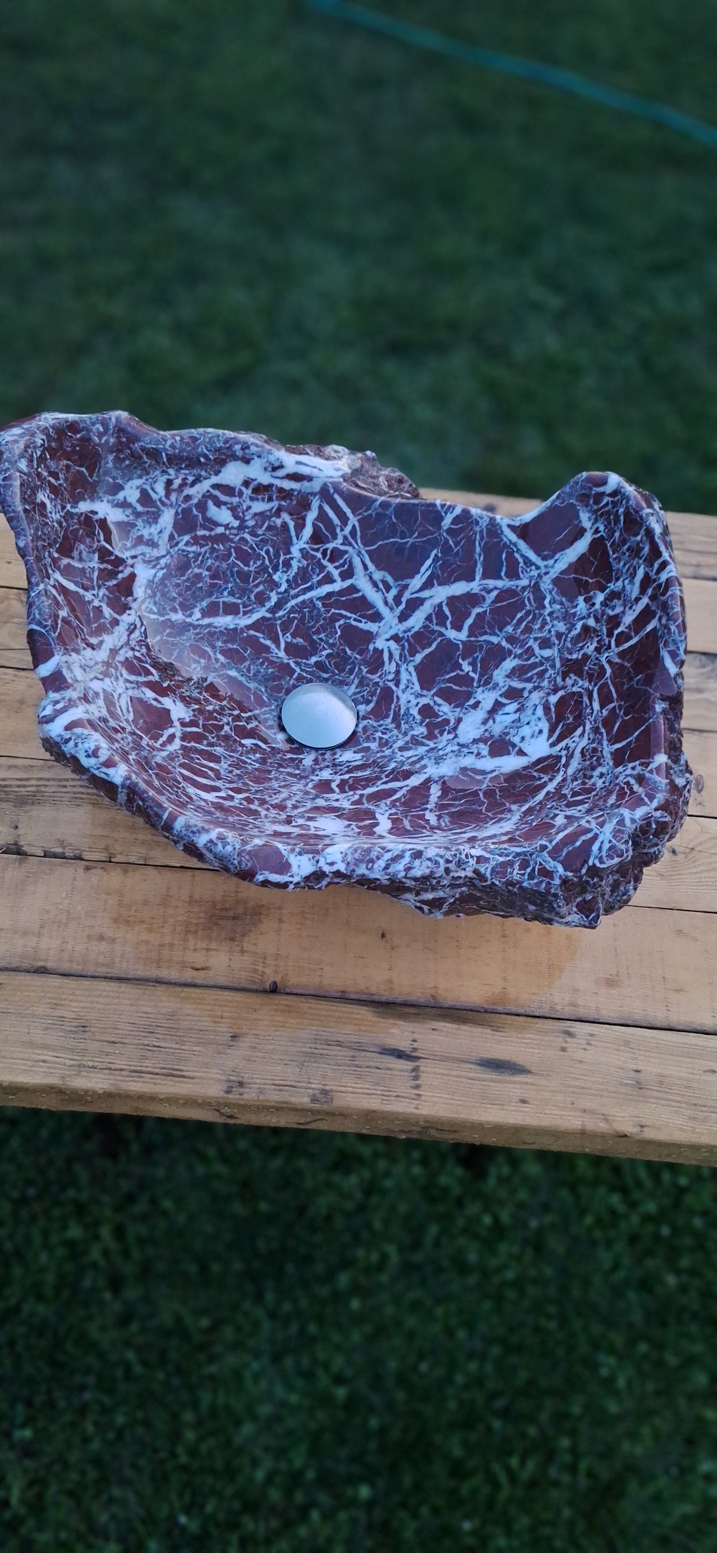 Lavoar Piatră Naturală (marmura rosie de Grecia)56×47×23 montaj pe blat,44 kg