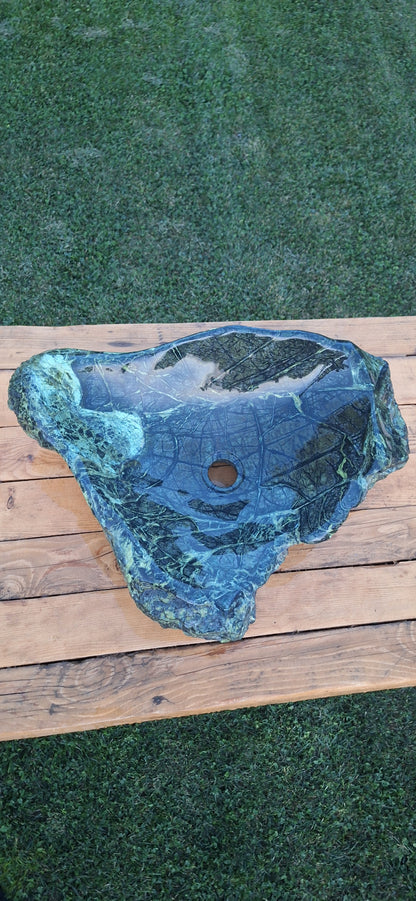 Lavoar din piatră naturală/61×41×17,montaj pe blat,28kg,culoare negru-verde(serpentinit)