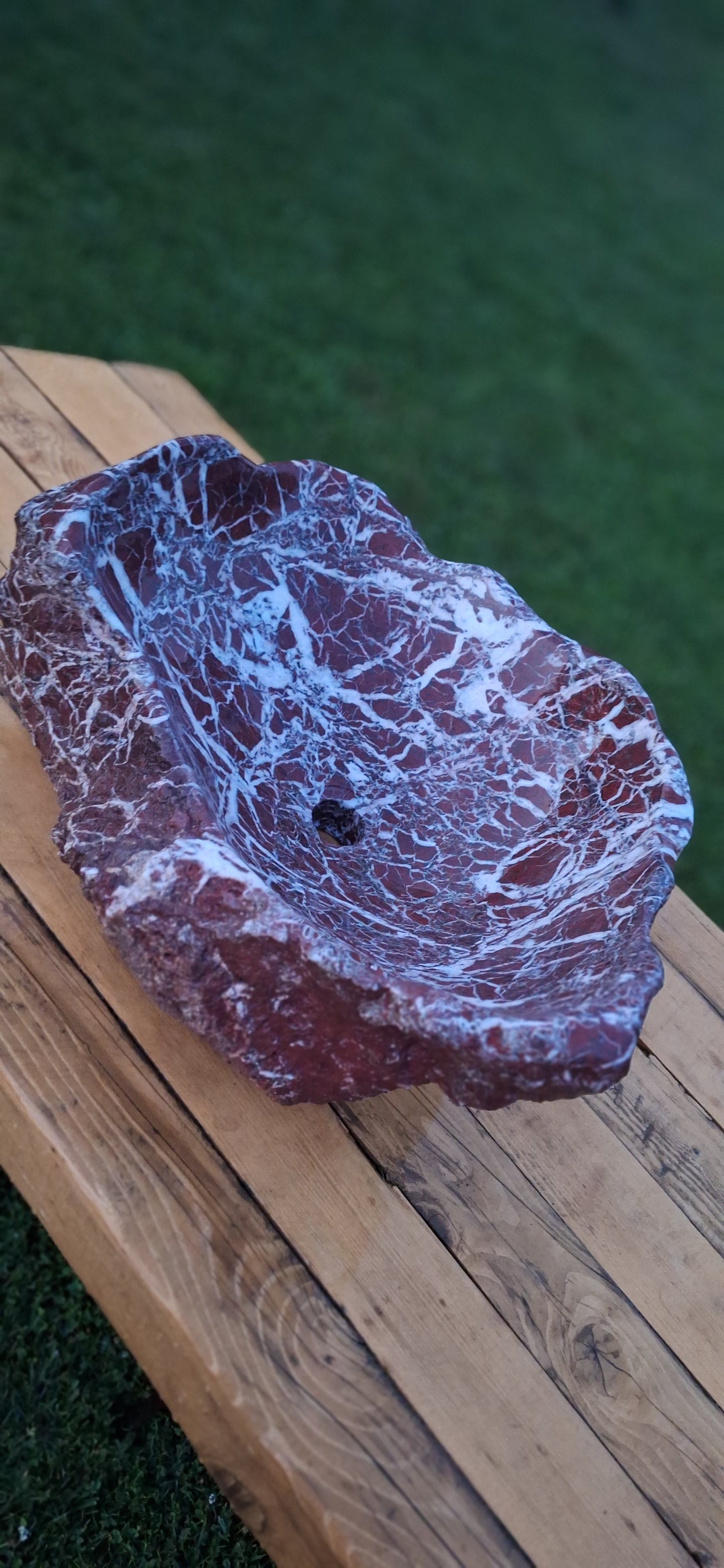 Lavoar Piatră Naturală (marmura rosie de Grecia)56×47×23 montaj pe blat,44 kg
